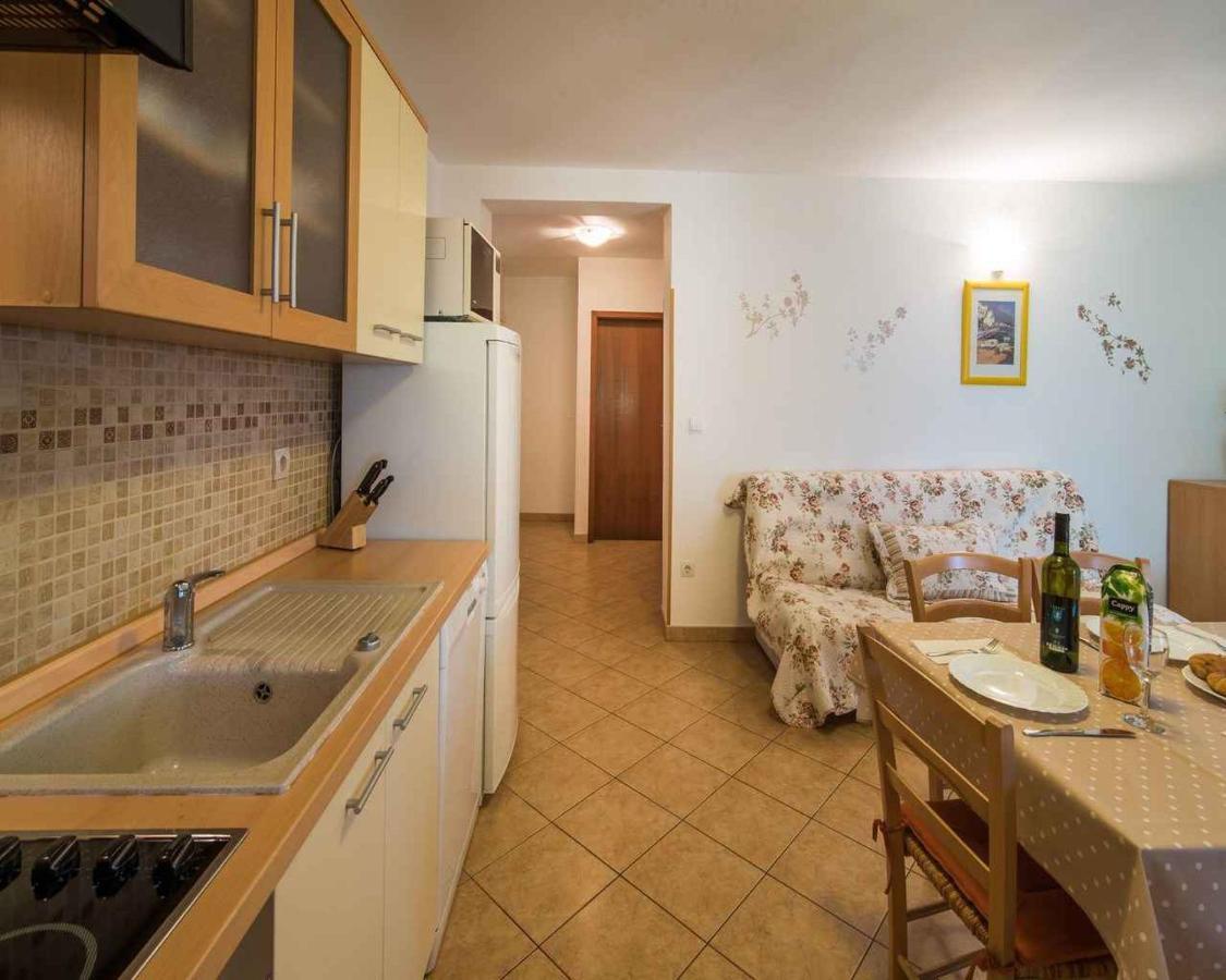 Apartments In Vrbnik/Insel Krk 13597 Экстерьер фото