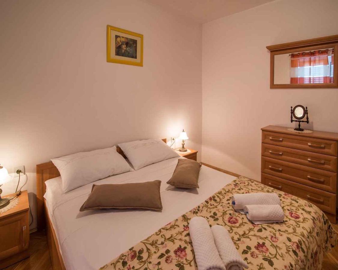 Apartments In Vrbnik/Insel Krk 13597 Экстерьер фото