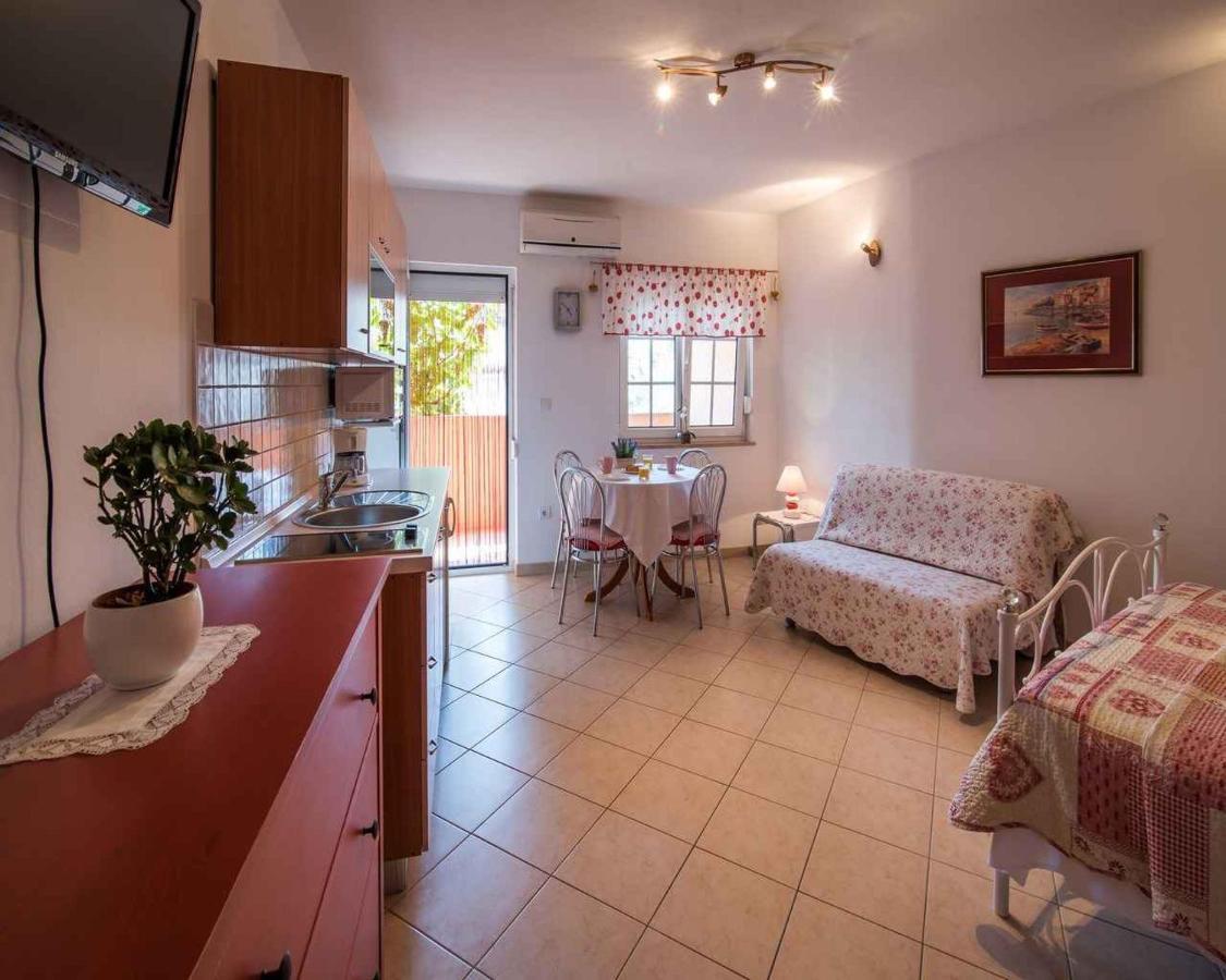 Apartments In Vrbnik/Insel Krk 13597 Экстерьер фото