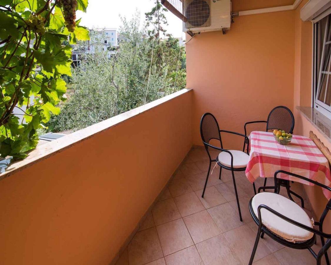 Apartments In Vrbnik/Insel Krk 13597 Экстерьер фото